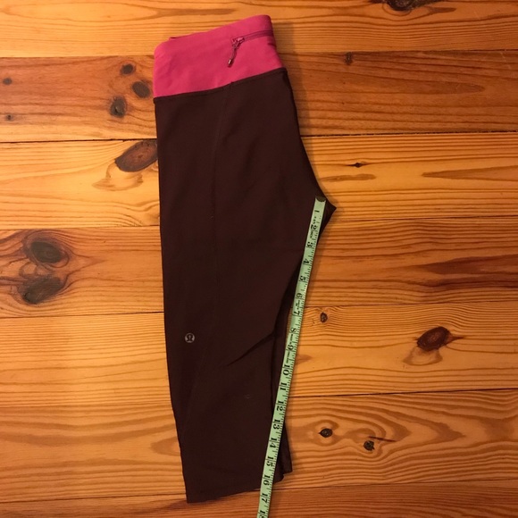 Lululemon Maroon Pink Capris Leggings, EUC, 6 - Picture 5 of 12